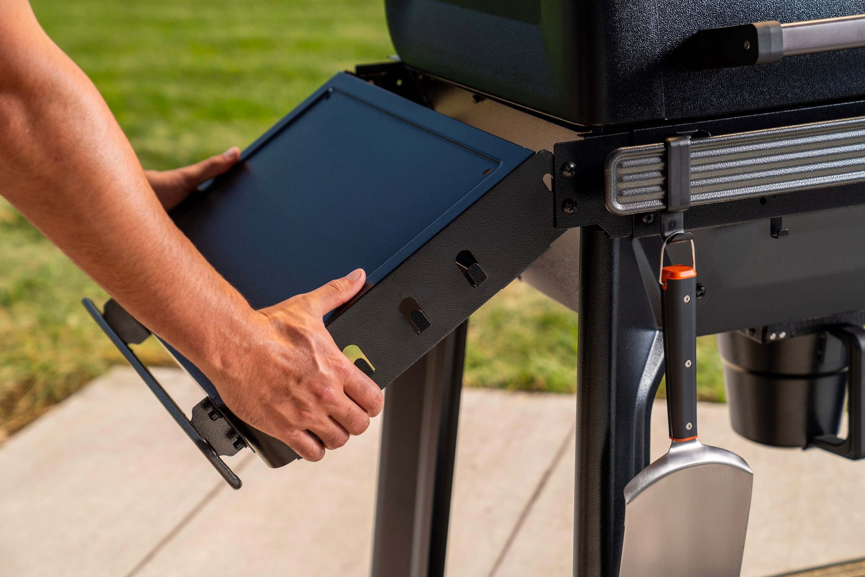 Traeger WOODRIDGE Pro inkl. WiFire